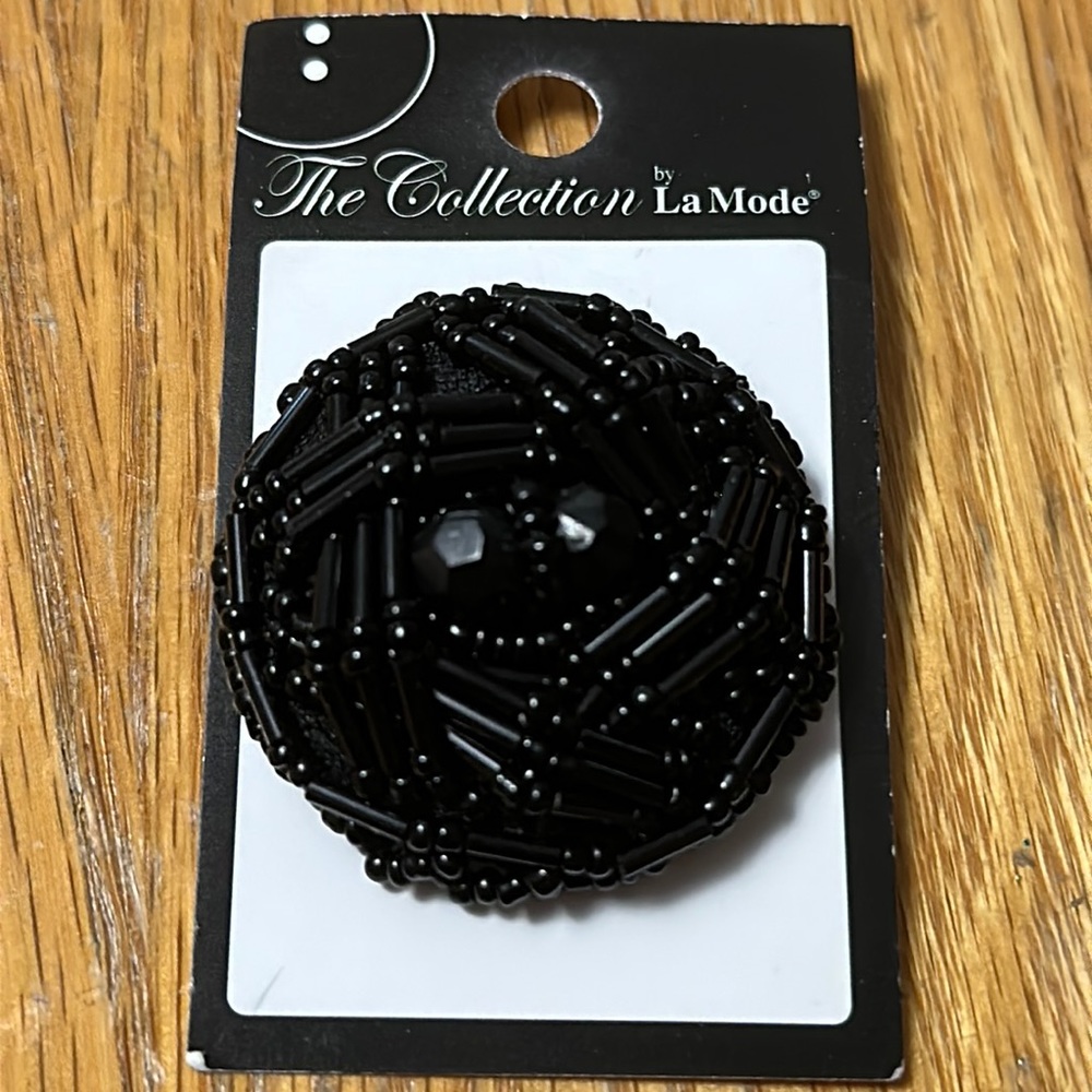 Large black fancy button New - $1 if bundled